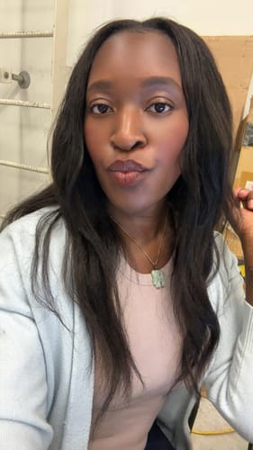 Hellena C. review of CurlyMe Kinky Straight Virgin Human Hair Bundles with Lace Frontal Natural Black image 1 out of 1