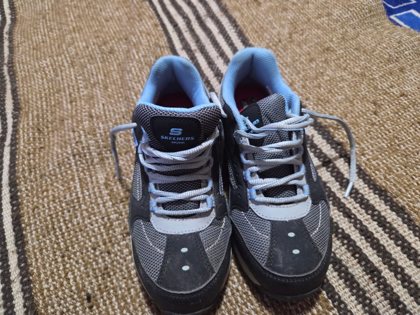 Customer photo review of Zapatilla de Seguridad Skechers Biscoe Celeste