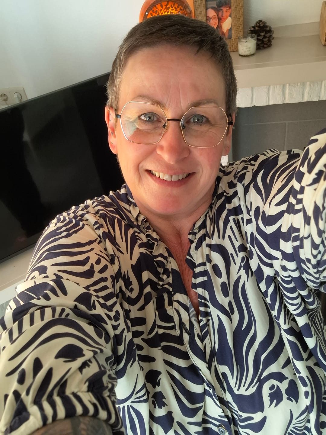 Customer photo review of Blouse Miléna - viscose Ara bleu/ivoire