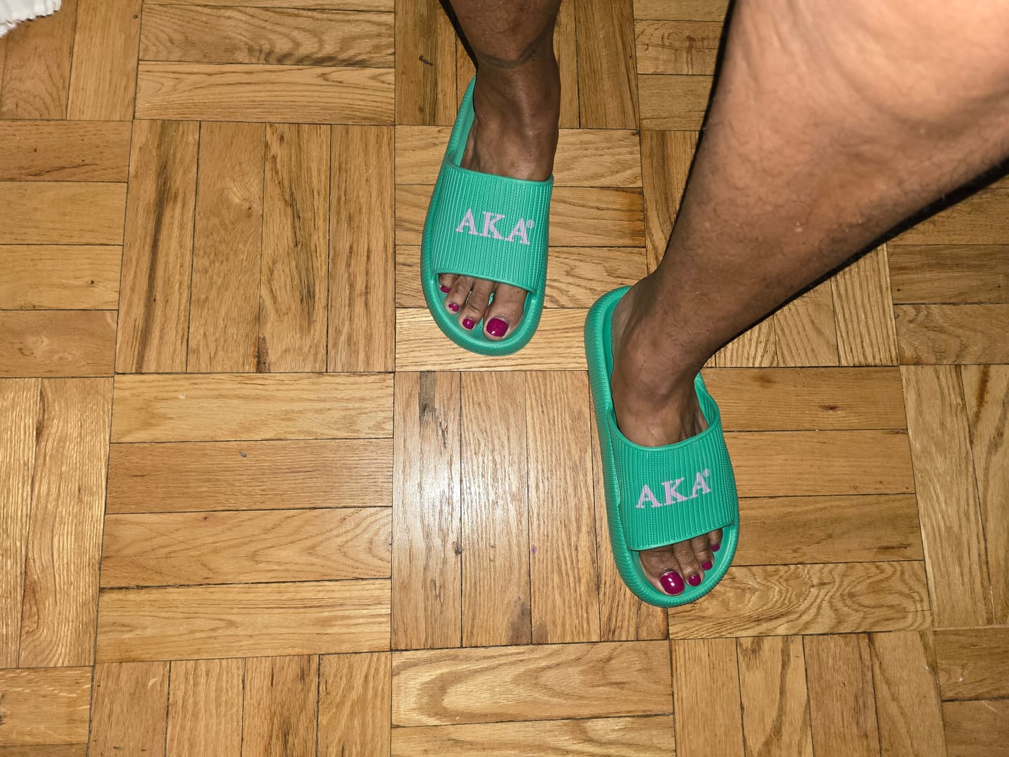 Customer photo review of AKA slides
