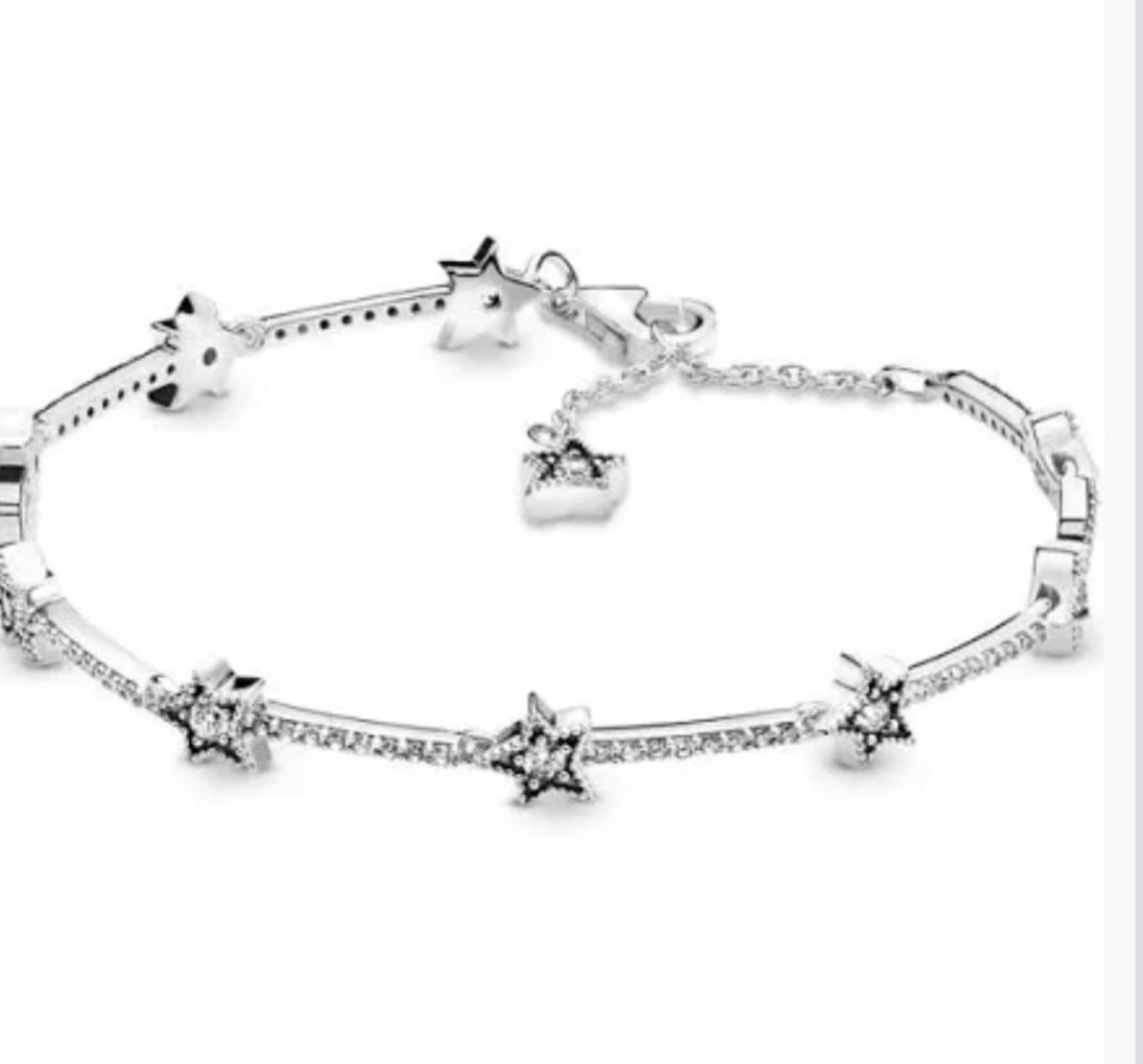 Customer photo review of Pulsera Estrellas