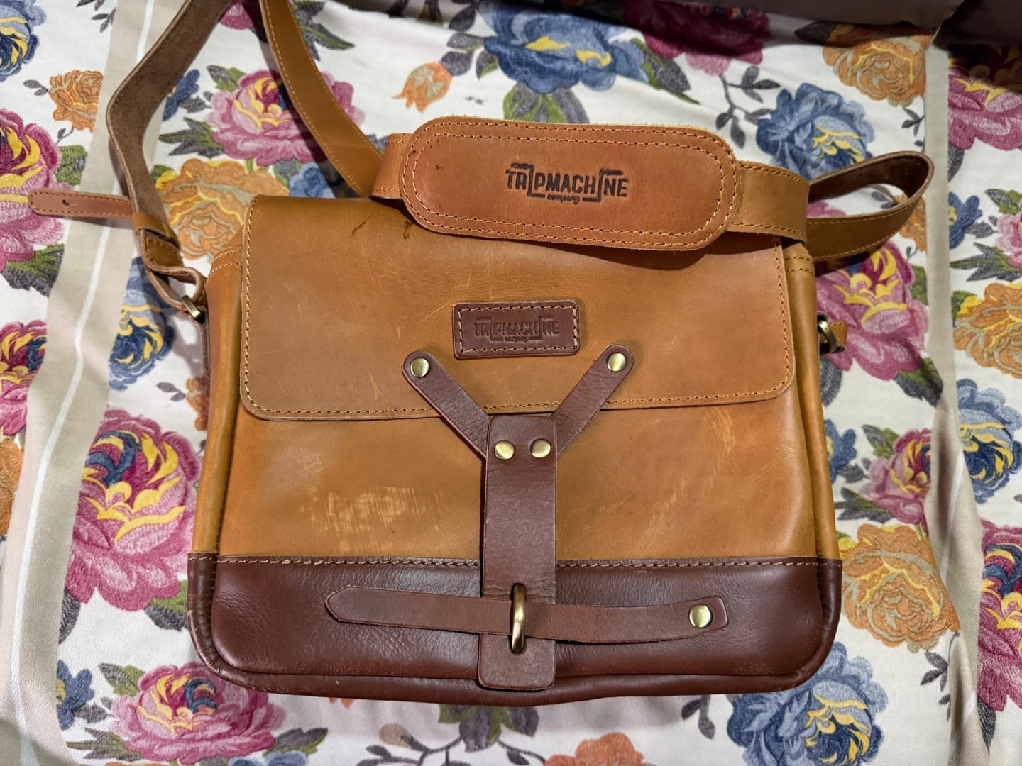 Customer photo review of messenger bag