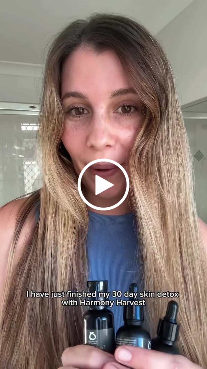 Customer video review of 30-Day Skin Detox Set