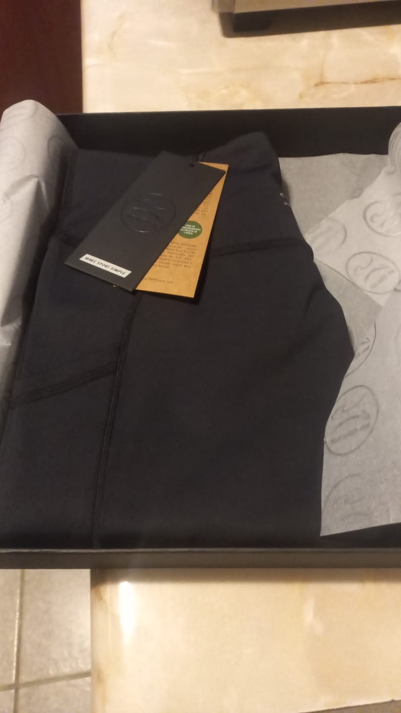 Customer photo review of Calza Skin Feel 3 - Crossed - Negro Vulcan