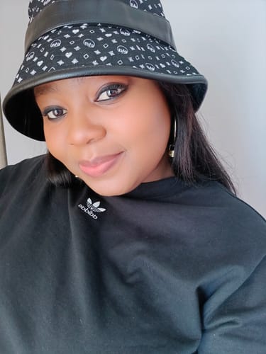 Customer photo review of Era Bucket Hat