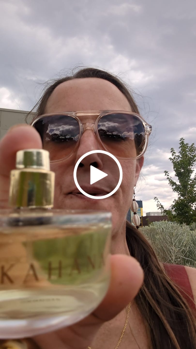 Customer video review of Kahana Eau de Parfum