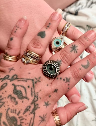 Customer photo review of Bright Green Painted King Eye Ring