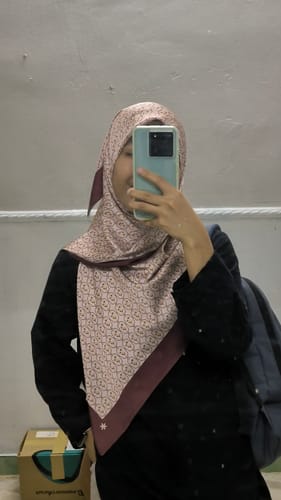 Customer photo review of Dahulu Square (Brown)