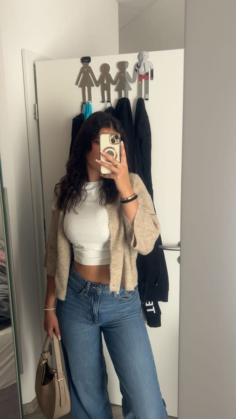 Customer photo review of Kurzarm-Strickcardigan