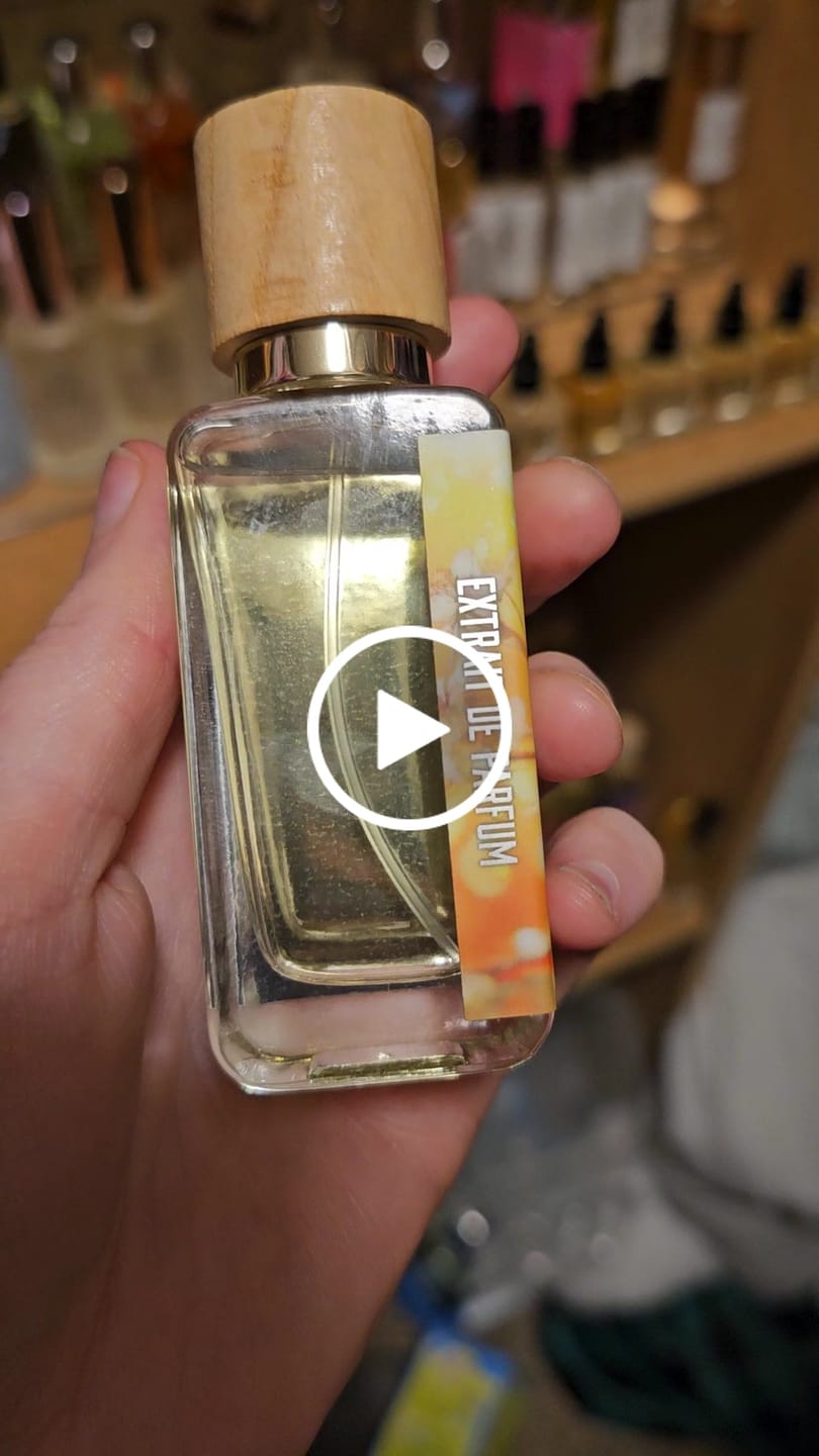 Customer video review of Apricot Mallow