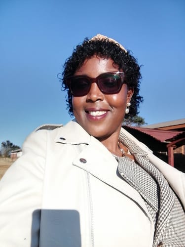 Customer photo review of Brazilian Lace Front Wig Deep Wave - 1B - 10"