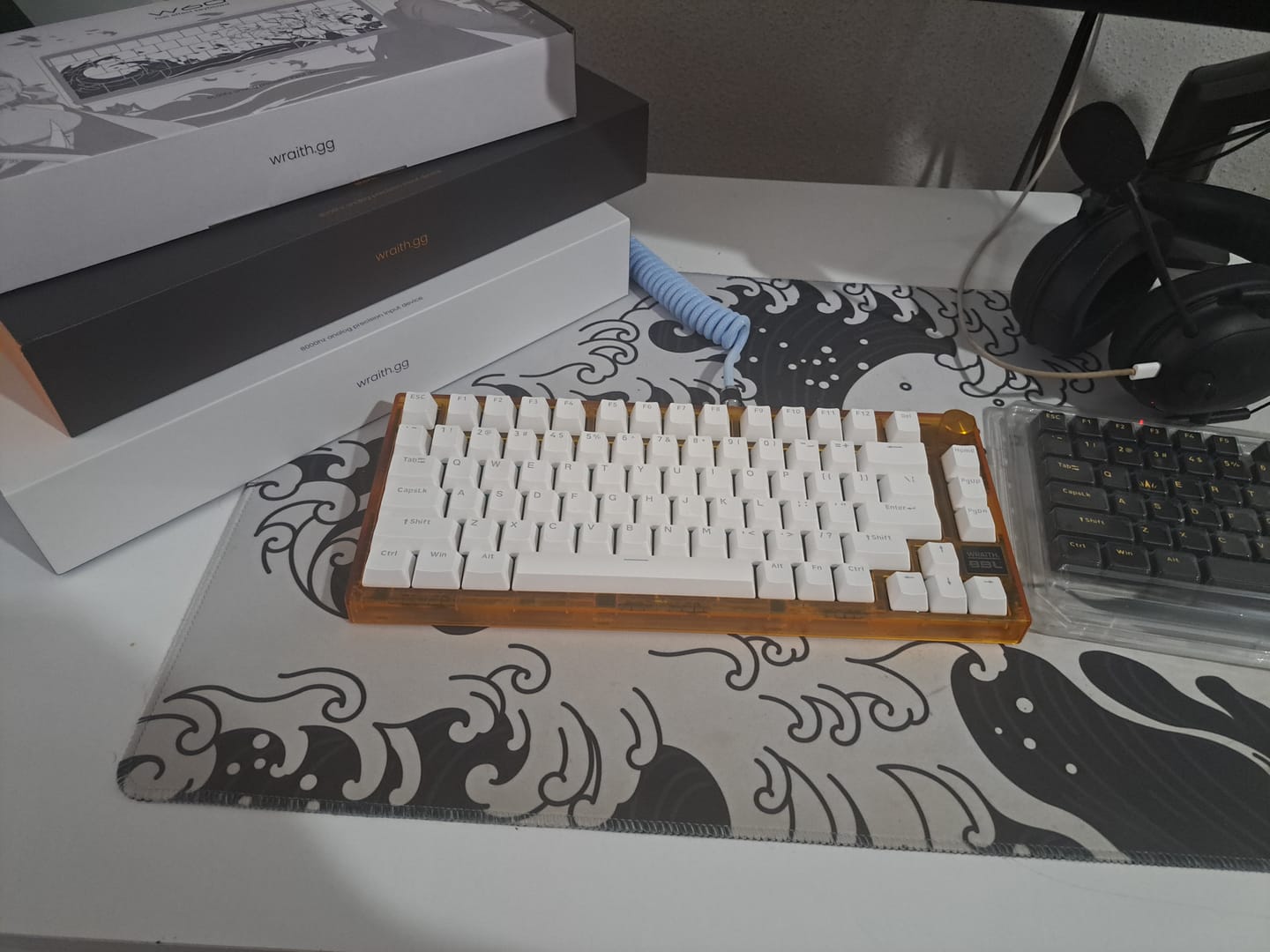 Customer photo review of Wraith Shine-Through Tuş Takımı
