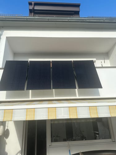 Customer photo review of Ray Balkon mit Schild Balkonkraftwerk