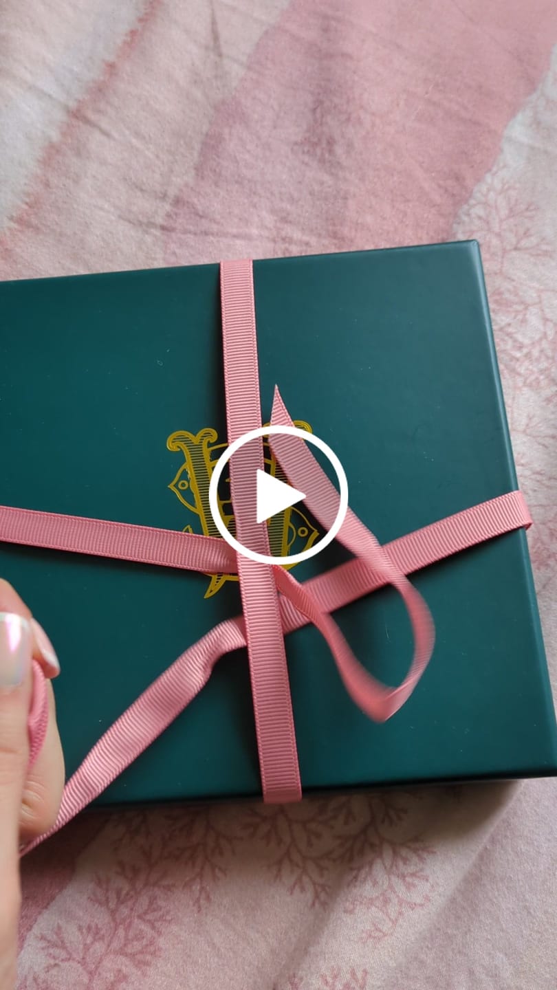 Customer video review of Romantic Discovery Set