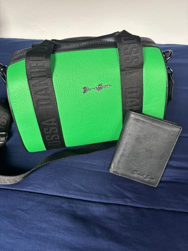 Customer photo review of Cartera Tijuana • Negro Flotter