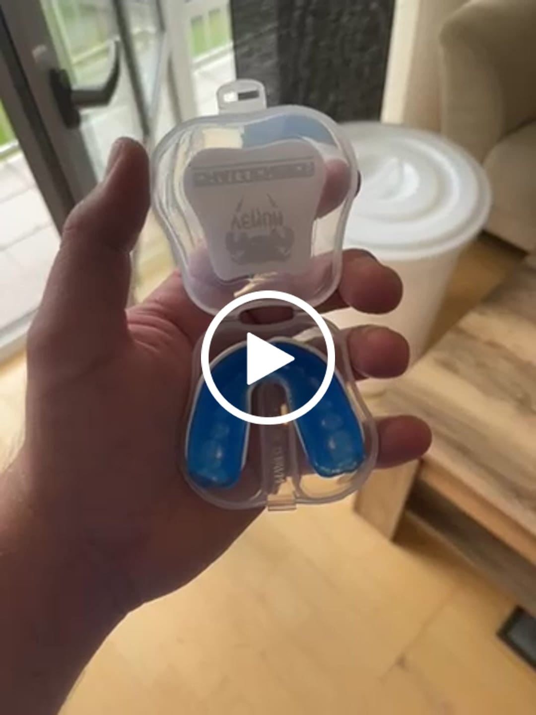 Customer video review of Venum Mundschutz Challenger - Weiss/Blau