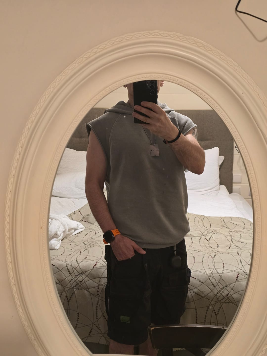 Customer photo review of Kagero Sleeveless Hoodie