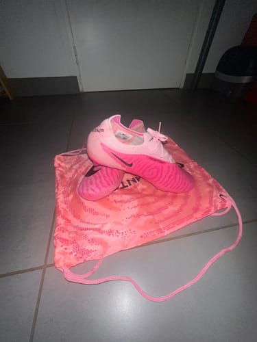 Customer photo review of Phantom GX Elite FG Rose