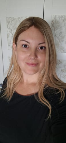 Customer photo review of Beka Basic line 18" | Golden blond blend Wig