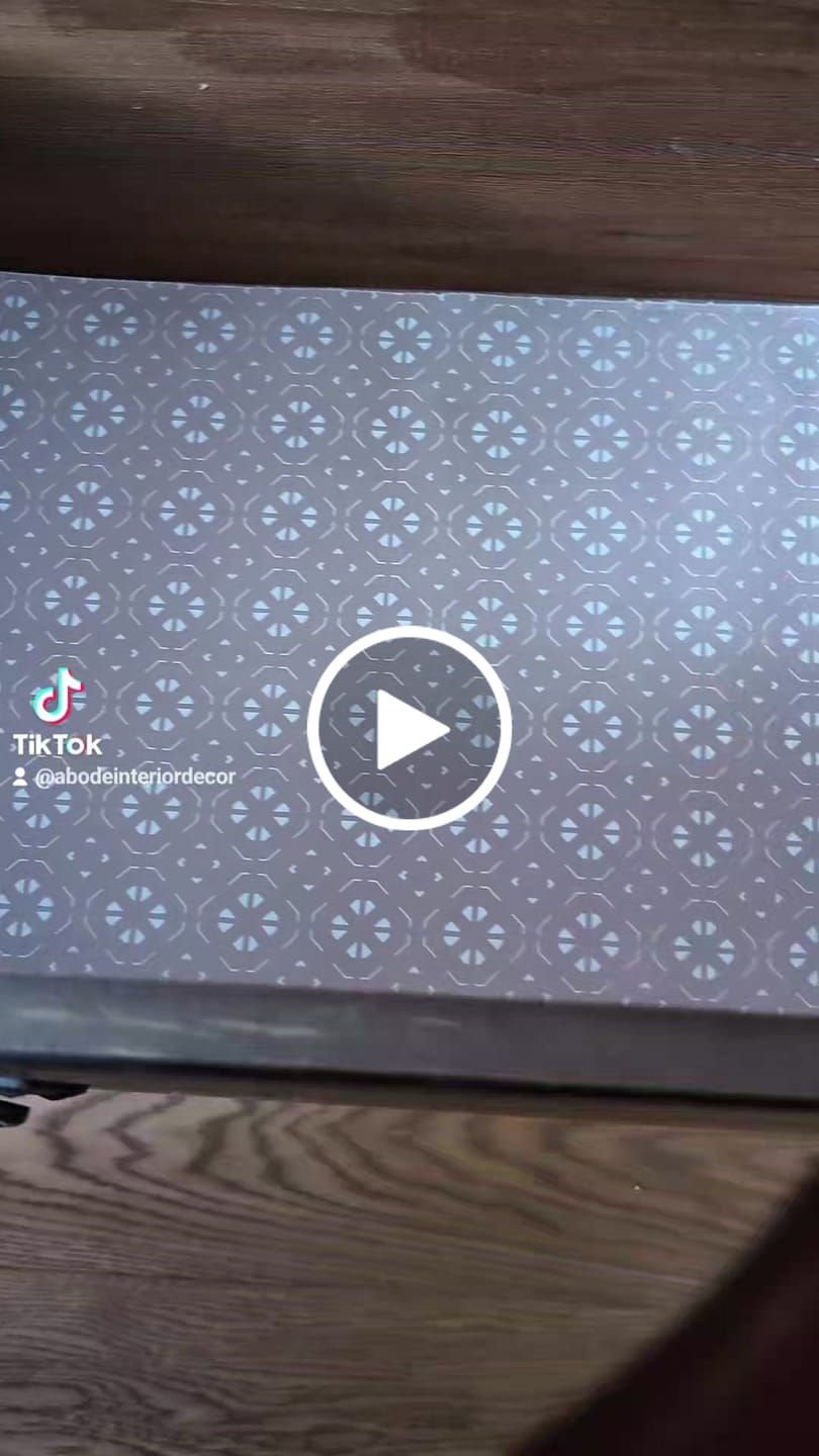 Customer video review of NEROLI & BERGAMOT Scented Drawer Liners in HELEBORE PINK