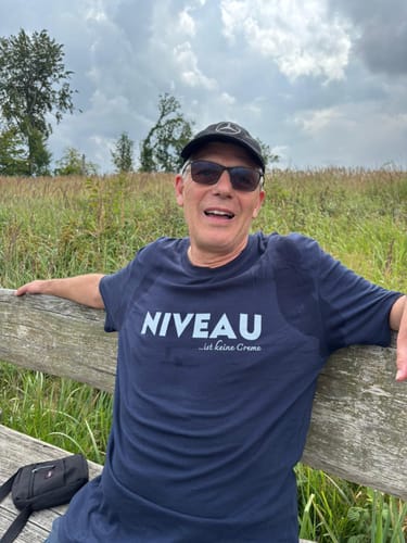 Customer photo review of Niveau - Premium Shirt