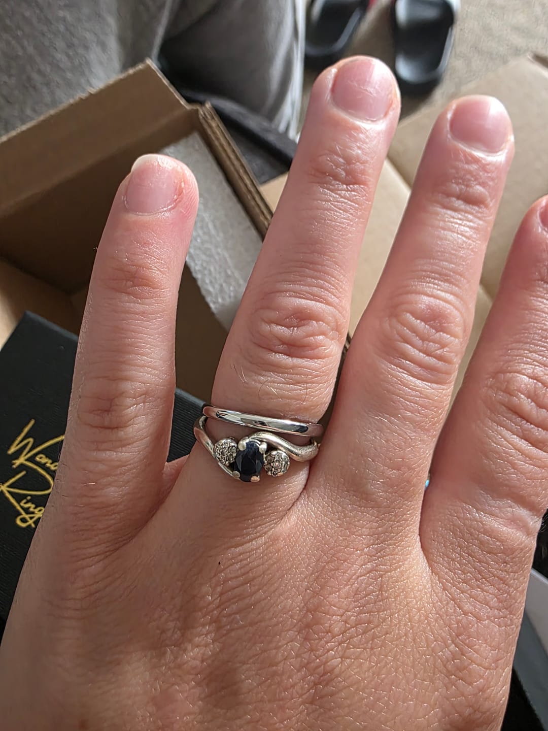 Customer photo review of White Gold 2mm Wonder Ring