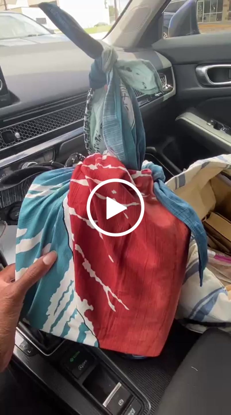 Customer video review of Art Furoshiki 104cm | South Wind, Clear Sky