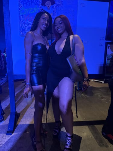 Customer photo review of Asymmetric Skirt (Black)