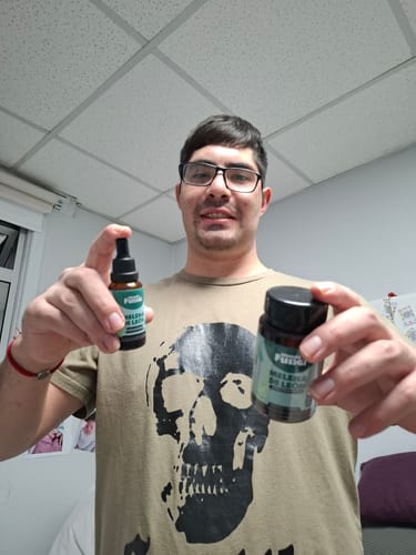 Customer photo review of Melena de León Cápsulas + Gotas - Extracto Ultra Concentrado