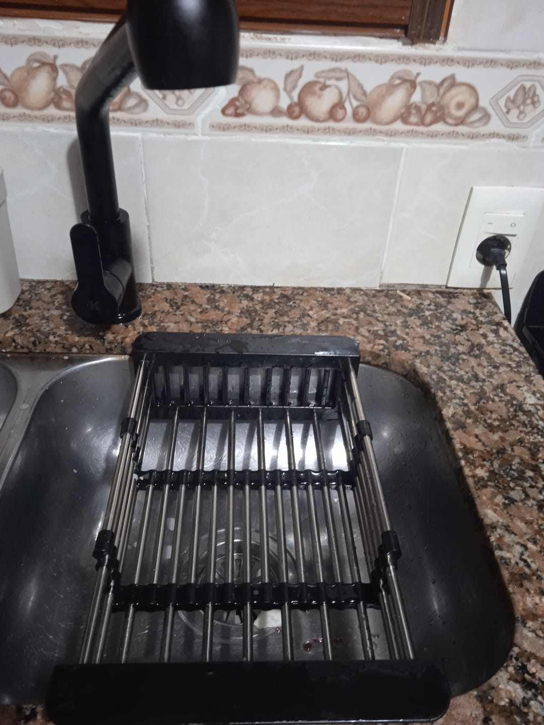 Customer photo review of Escurridor Extensible de Acero y Plástico para Pileta