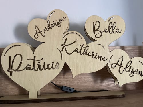 Customer photo review of Lampada Cuori Personalizzata Con Nomi Famiglia o Coppia
