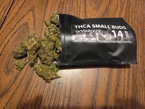 Customer photo review of Skywalker OG THCA Flower