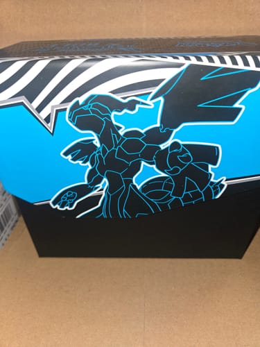 Customer photo review of Pokemon Black Bolt Elite Trainer Box