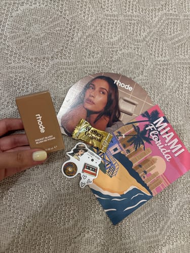 Customer photo review of pocket blush - disponível em Portugal