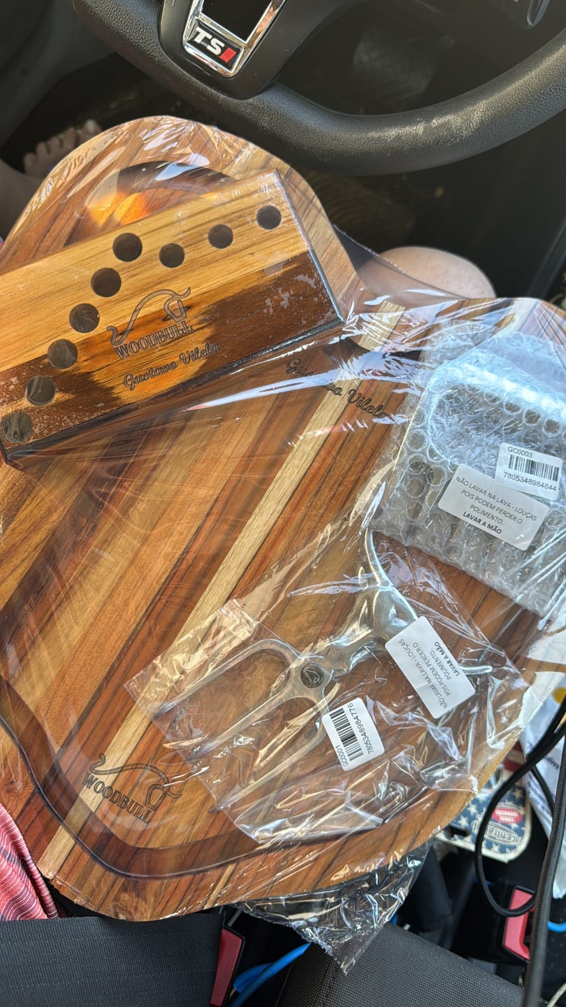 Customer photo review of Garfo Tridente Churrasco c/ Garra de Urso Alumínio Personalizado
