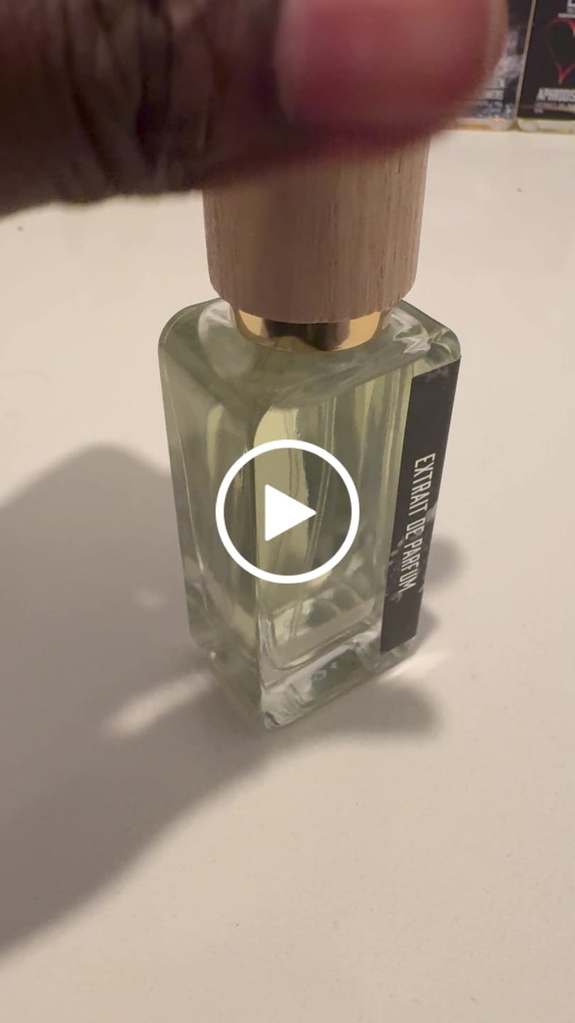 Customer video review of Obsessive Flower