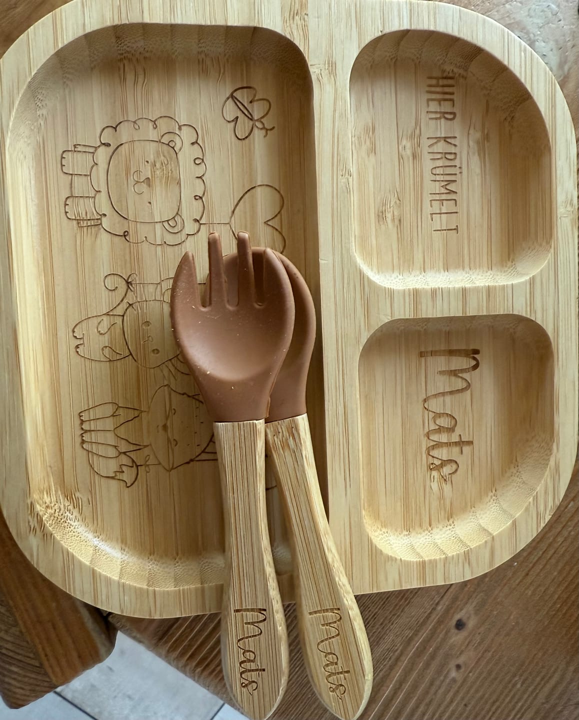 Customer photo review of Kinderteller mit Saugnapf personalisiert mit Namen - Waldtiere