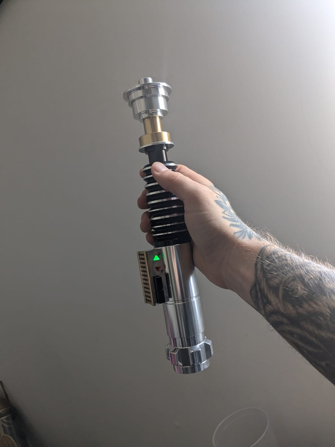 Customer photo review of Thin Neck Saber - Model Luke