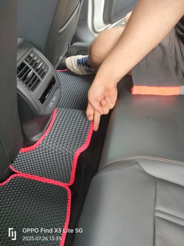 Christine S. review of Auto Fußmatten nach Maß - Vorne image 2 out of 3