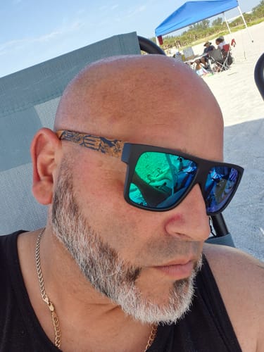 Customer photo review of Mis Raíces Green