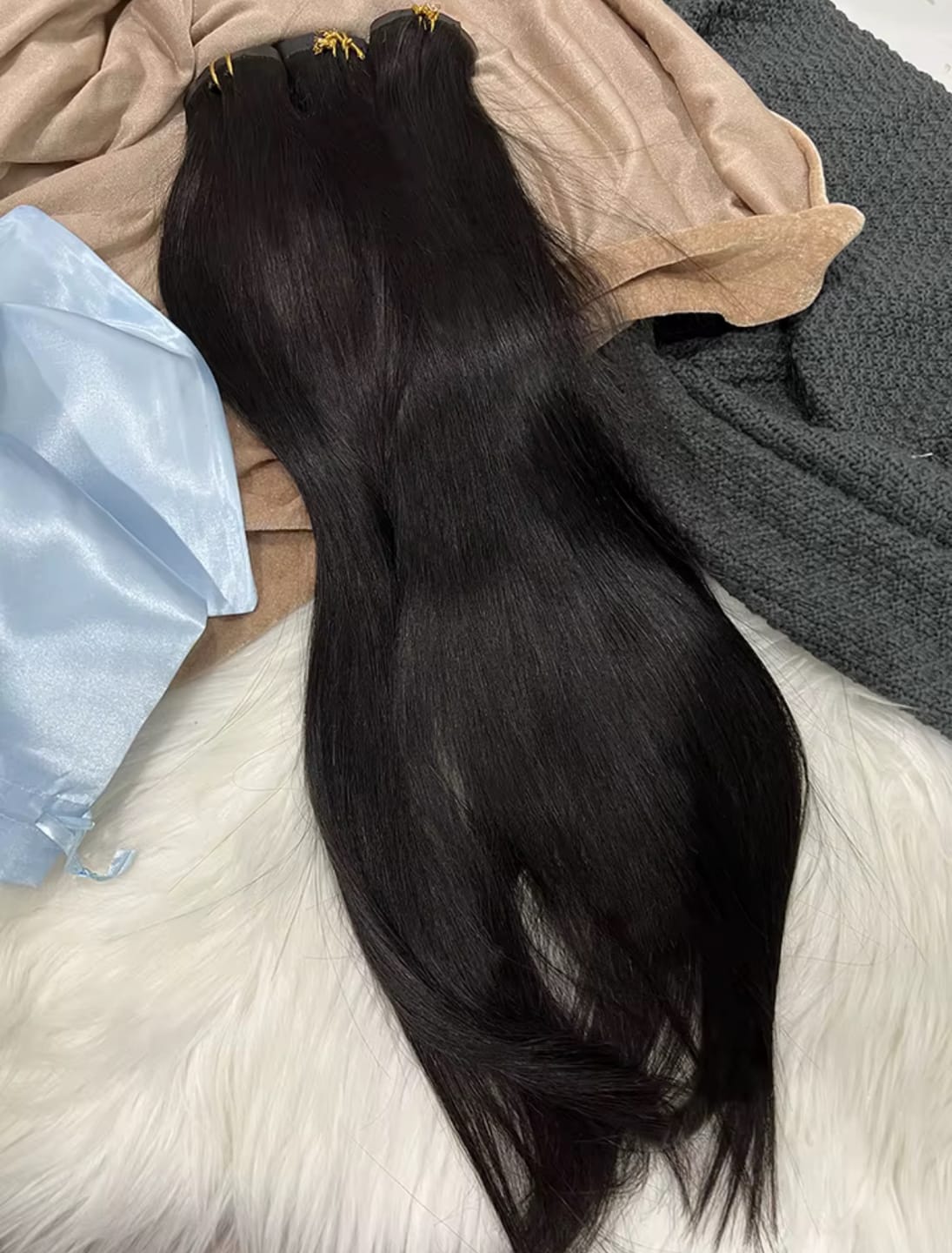 Customer photo review of Extensiones POR CAPAS Negro Natural 76 cm largo Cabello Virgen 100%