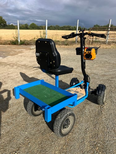 Customer photo review of Trottinette VEEHOP tout terrain à 4 roues motrices avec selle pliable 3200w / 6400w 40ah