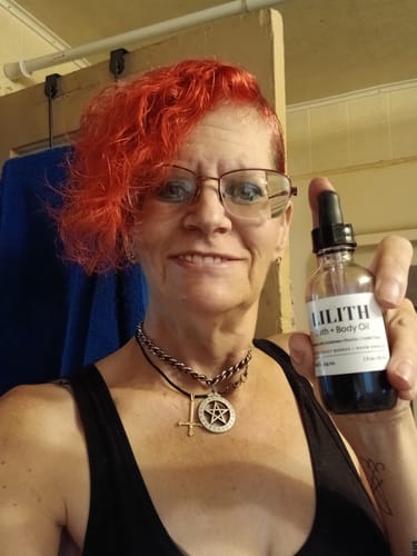 Customer photo review of LILITH Bath & Body Oil