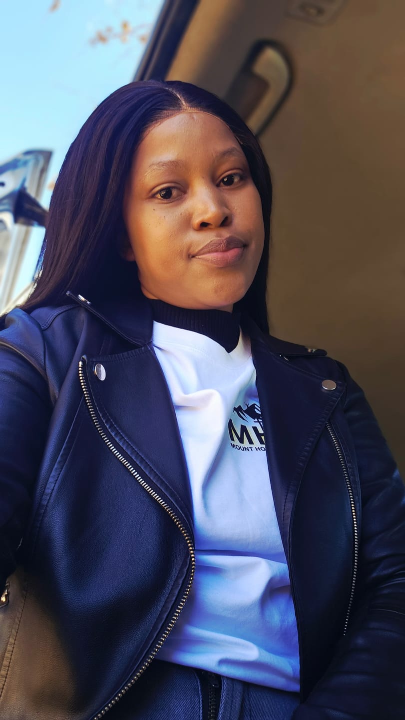Customer photo review of Peruvian 5x5 Lace Wig - Straight