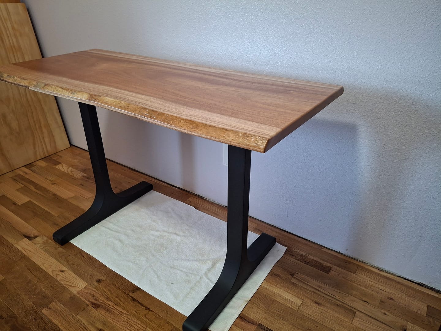 Customer photo review of Table Legs 402 Wineglass 28H Modern Dining Furniture Legs