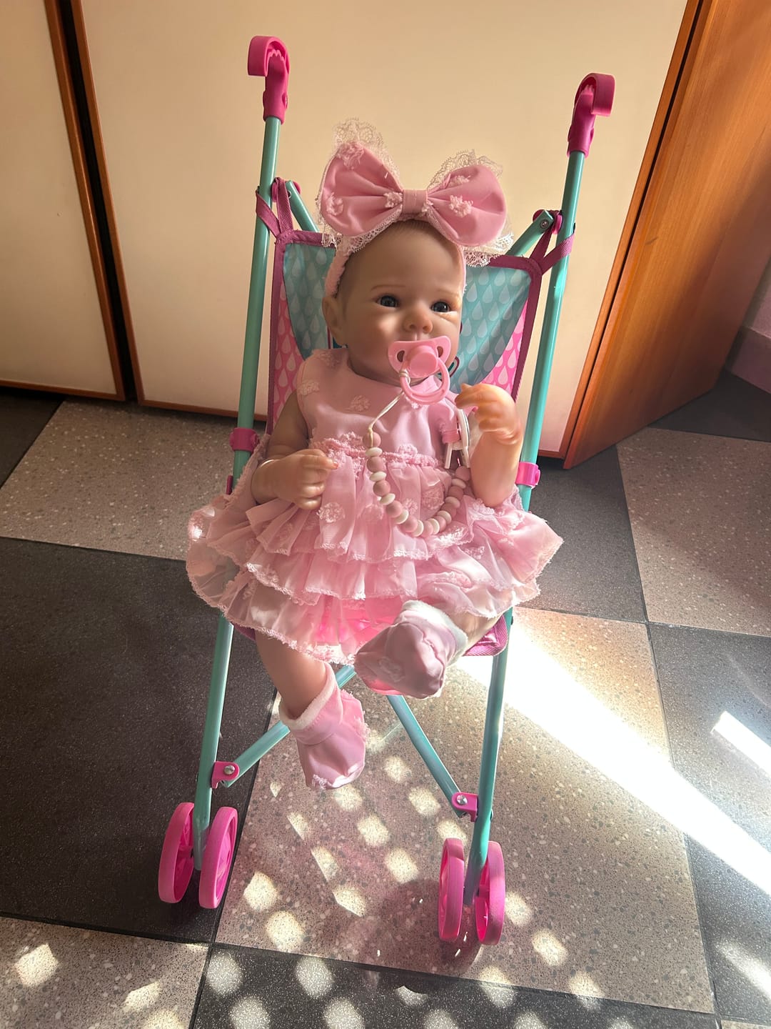 Customer photo review of Bambola reborn full silicone vinile altamente realistica - BETTIE