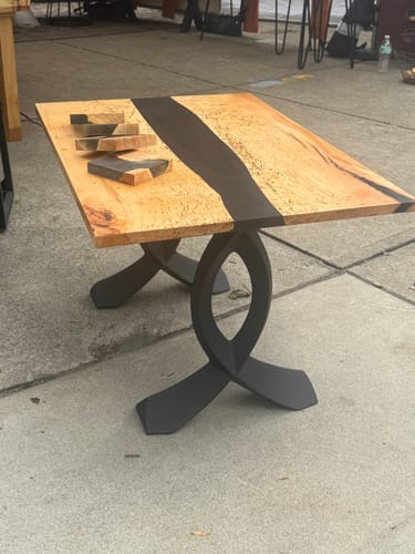 Customer photo review of 108 Curva 16" Curved Furniture Legs