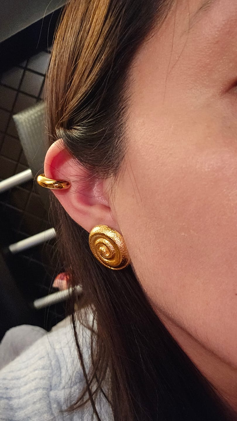 Customer photo review of Chunky Ear Cuff