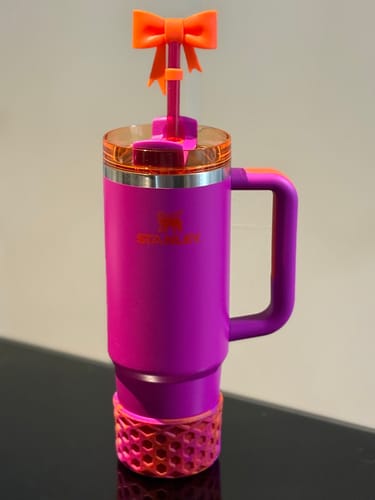 Customer photo review of VIVID VIOLET REMIX WAFFLE Tumbler Boot -fits 20-40oz New!