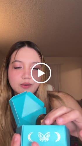 Customer video review of Kahana Eau de Parfum